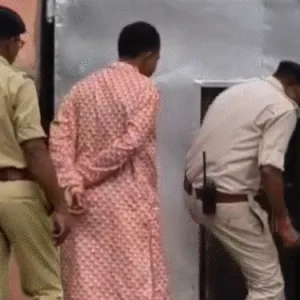 छत्तीसगढ़ में अनोखी प्रेम कहानी: जिस लड़के पर रेप केस किया, उसी से शादी की